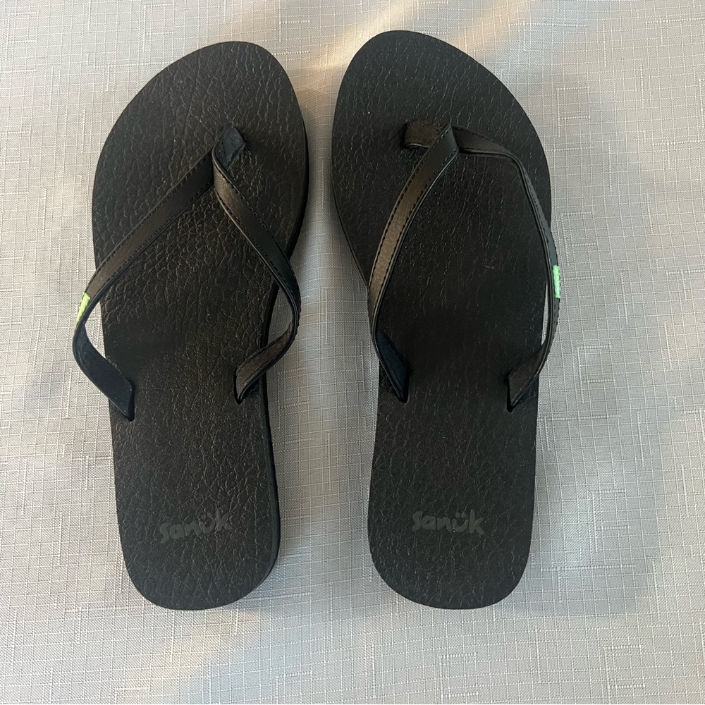 Sanuk Classic Black Sandals
